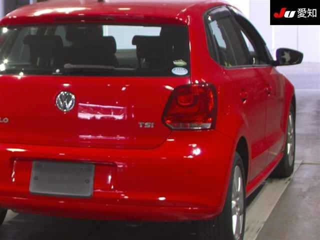 VOLKSWAGEN POLO 2013