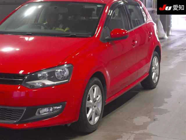 VOLKSWAGEN POLO 2013
