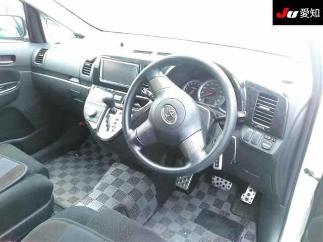TOYOTA WISH 2008