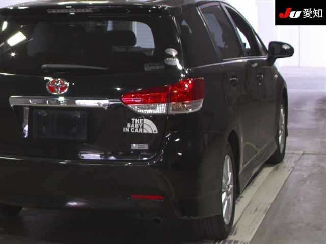 TOYOTA WISH 2010