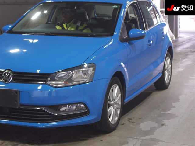 VOLKSWAGEN POLO 2015