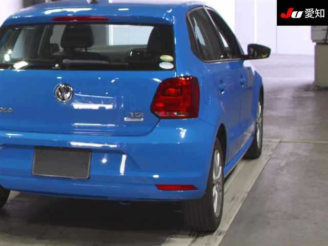 VOLKSWAGEN POLO 2015