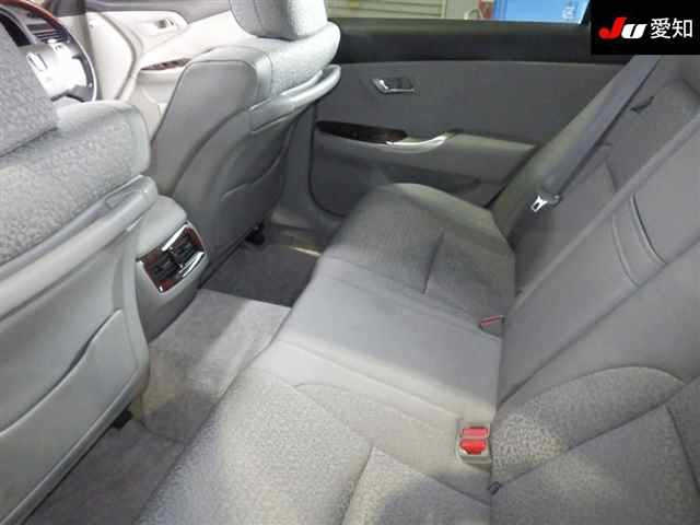 TOYOTA CROWN 2010