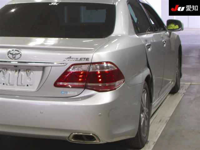 TOYOTA CROWN 2010
