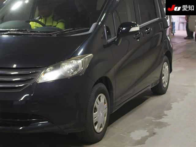 HONDA FREED 2010