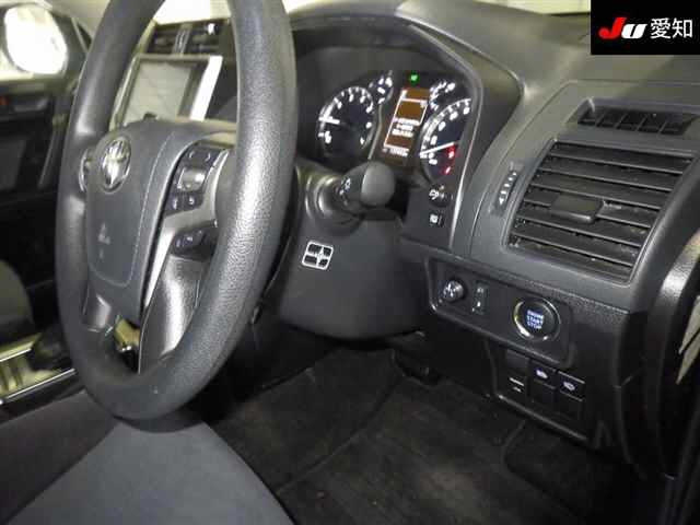 TOYOTA LAND CRUISER PRADO 2019