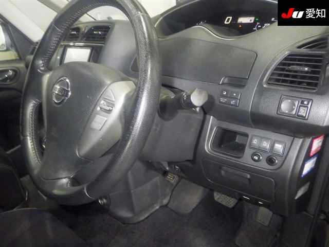 NISSAN SERENA 2012