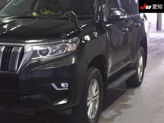 TOYOTA LAND CRUISER PRADO 2019