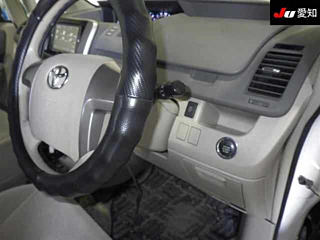 TOYOTA NOAH 2008