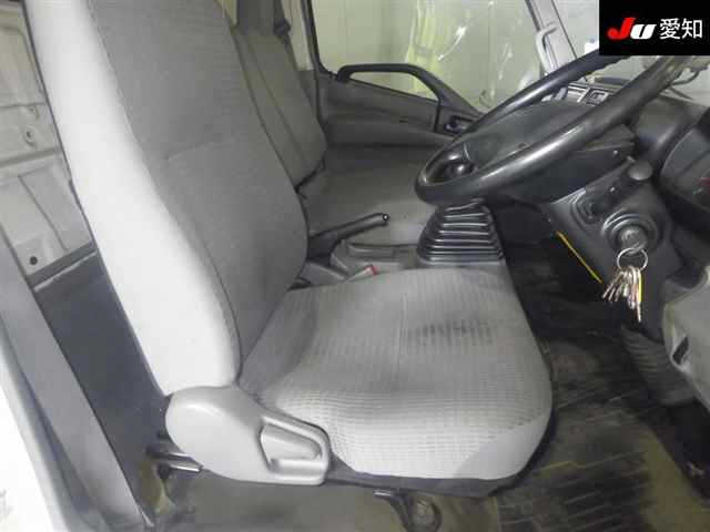 HINO DUTRO 2017