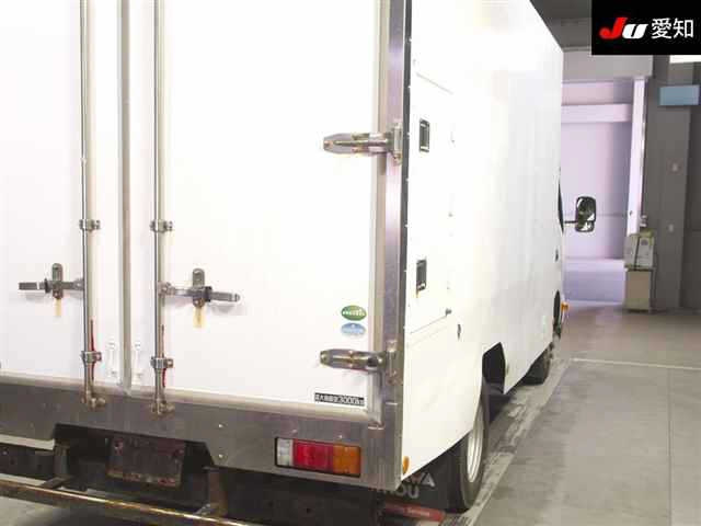 HINO DUTRO 2017