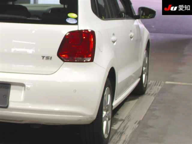 VOLKSWAGEN POLO 2011