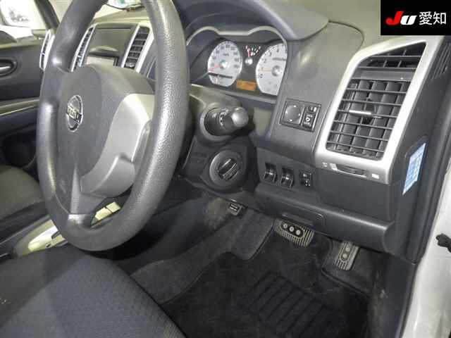 NISSAN WINGROAD 2010