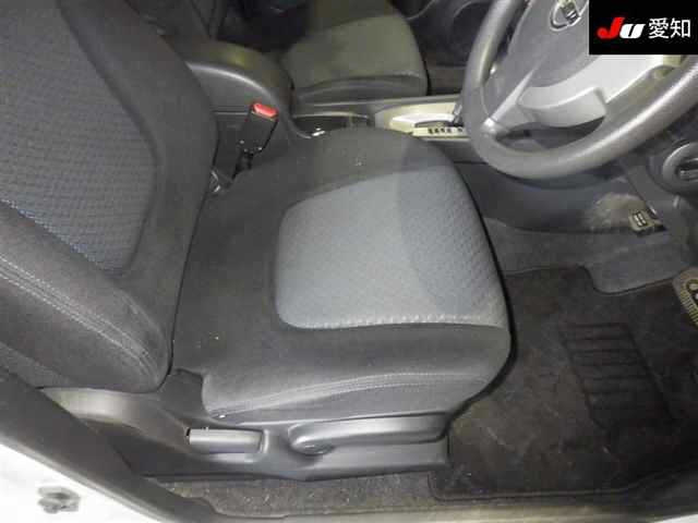 NISSAN WINGROAD 2010