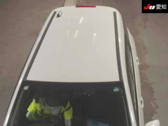 NISSAN WINGROAD 2010