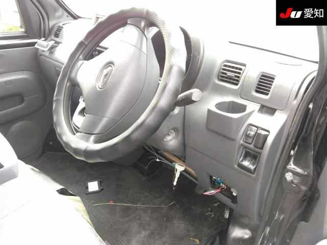 DAIHATSU HIJET VAN 2011