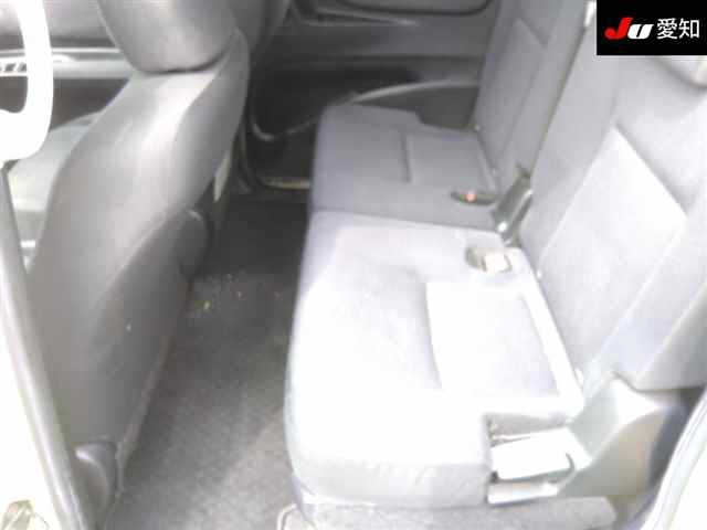 TOYOTA SIENTA 2016
