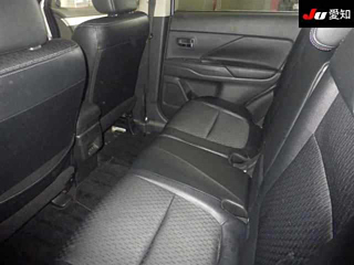 MITSUBISHI OUTLANDER PHEV 2013