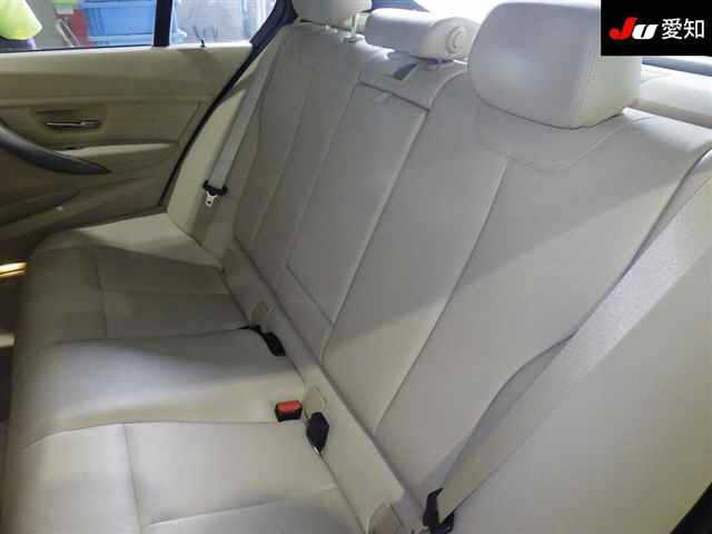 BMW 3 SERIES 2012