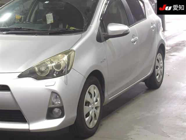 TOYOTA AQUA 2012