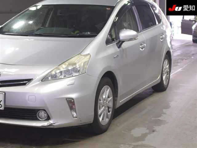 TOYOTA PRIUS ALPHA 2012