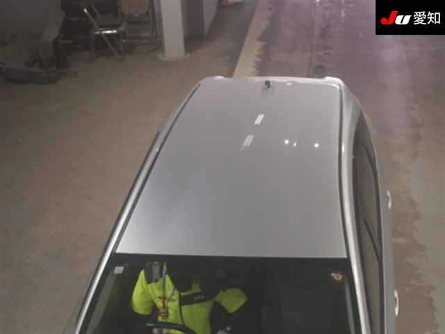 TOYOTA PRIUS ALPHA 2012