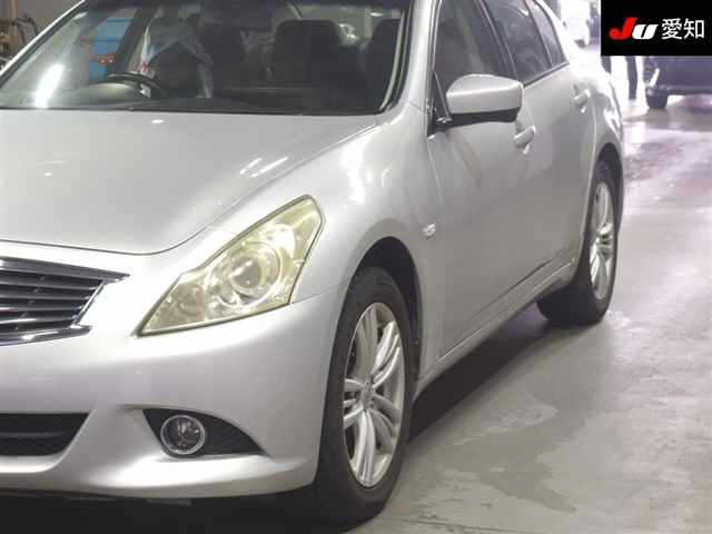 NISSAN SKYLINE 2010