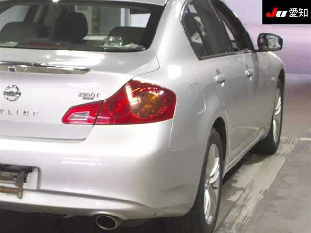 NISSAN SKYLINE 2010