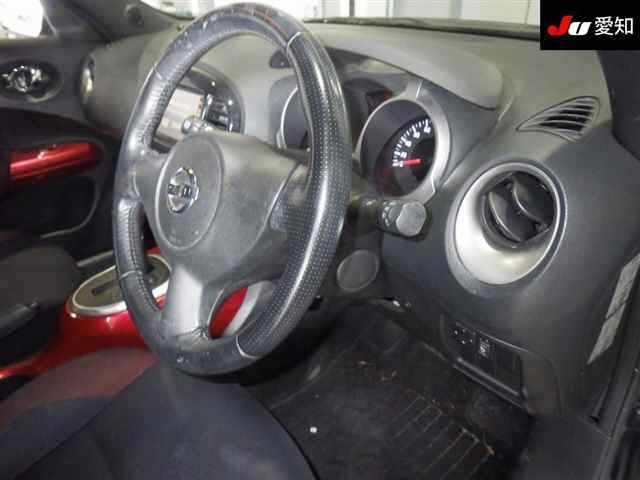 NISSAN JUKE 2011