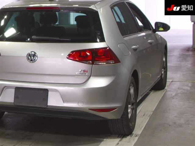VOLKSWAGEN GOLF 2016