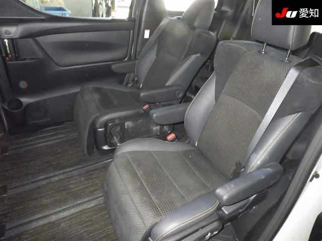 TOYOTA VELLFIRE 2021