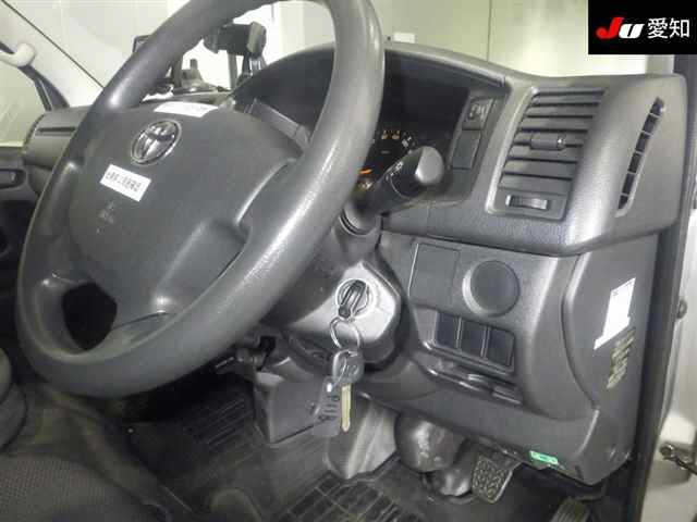 TOYOTA REGIUS ACE VAN 2017