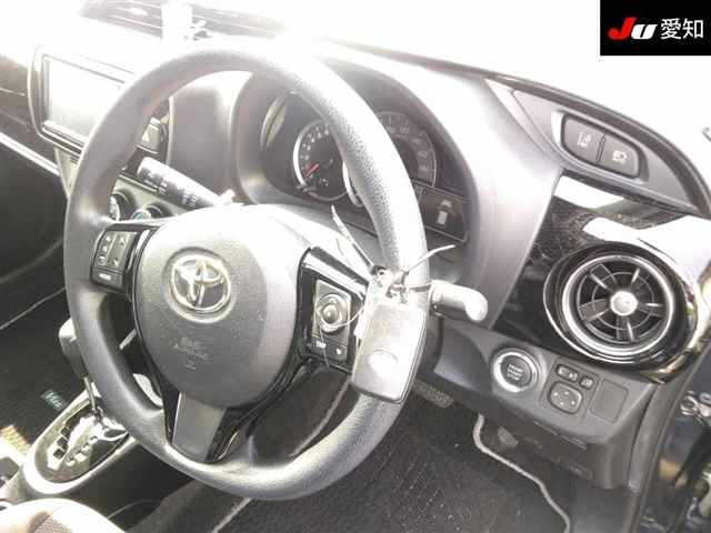 TOYOTA VITZ 2019