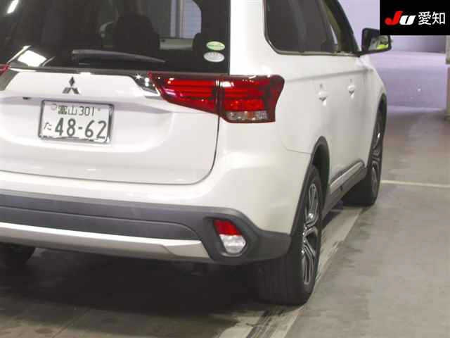 MITSUBISHI OUTLANDER 2017