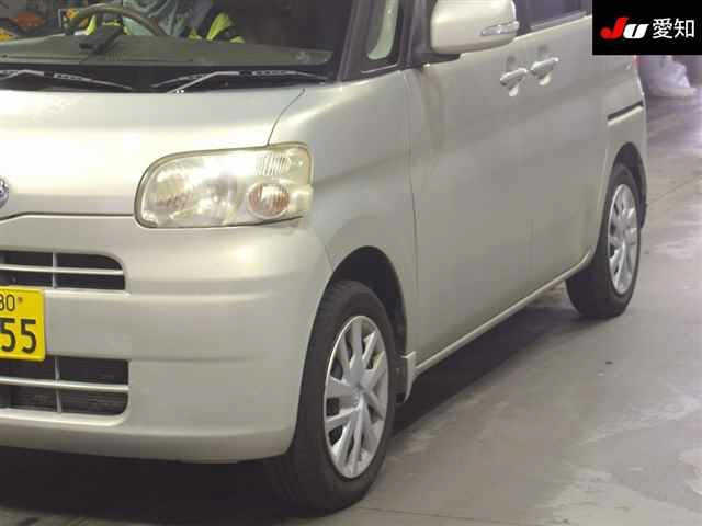 DAIHATSU TANTO 2010