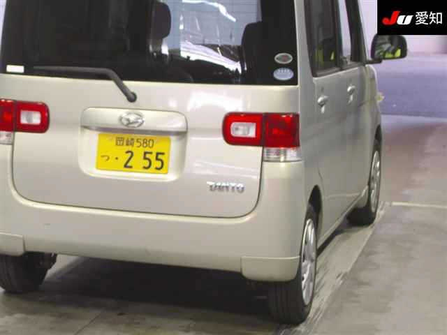 DAIHATSU TANTO 2010