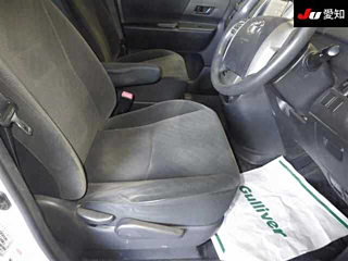 TOYOTA VOXY 2014