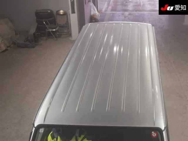 TOYOTA HIACE VAN 2013