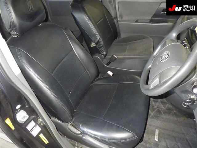 TOYOTA VOXY 2009