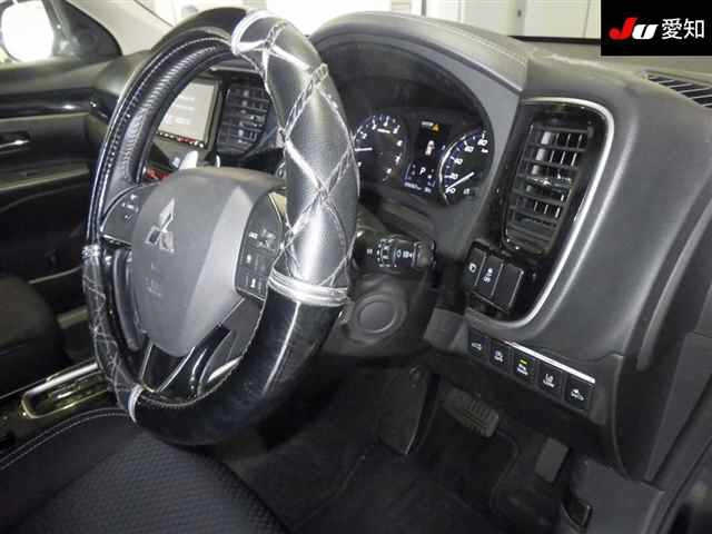 MITSUBISHI OUTLANDER 2020