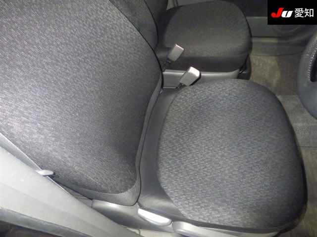 TOYOTA SIENTA 2012