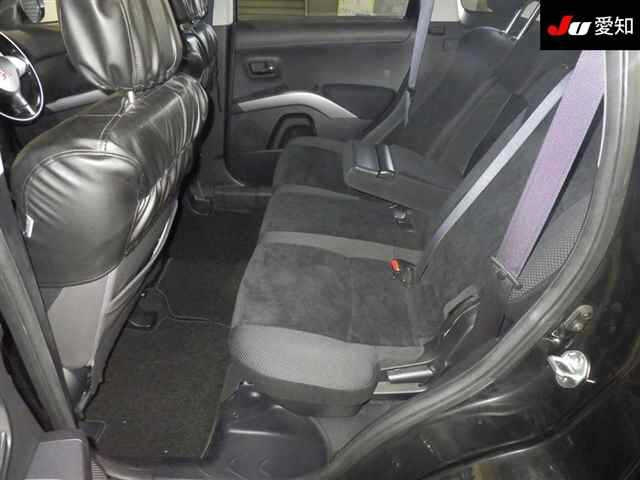 MITSUBISHI OUTLANDER 2010