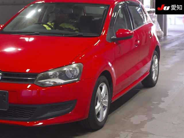 VOLKSWAGEN POLO 2010