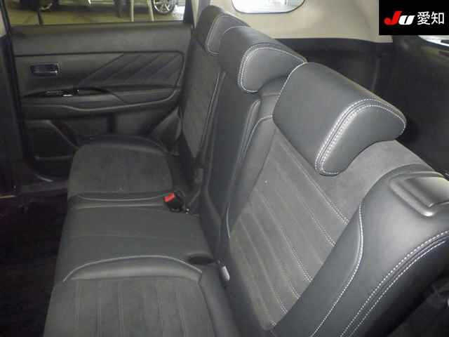 MITSUBISHI OUTLANDER PHEV 2015