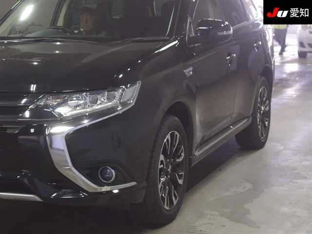 MITSUBISHI OUTLANDER PHEV 2015