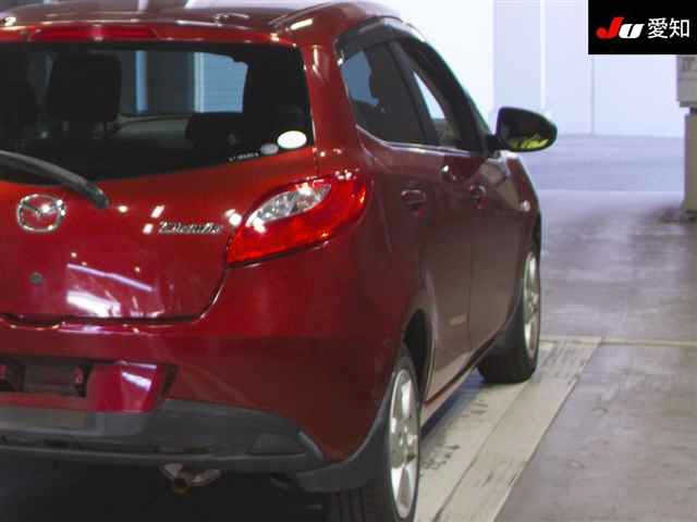 MAZDA DEMIO 2010