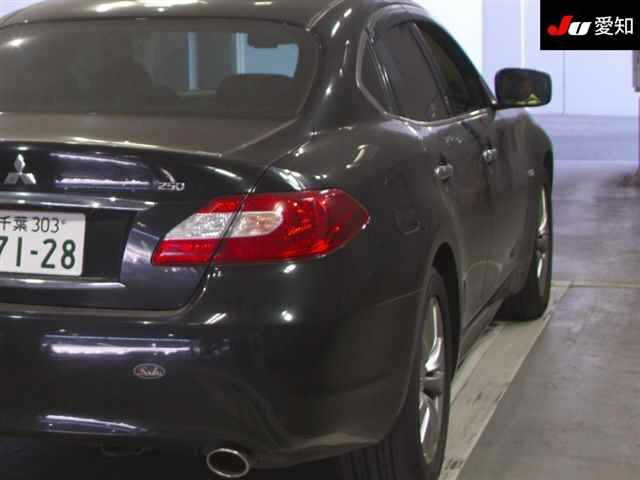 MITSUBISHI PROUDIA 2012