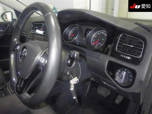 VOLKSWAGEN GOLF 2014