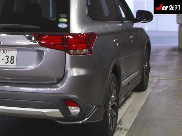 MITSUBISHI OUTLANDER 2017