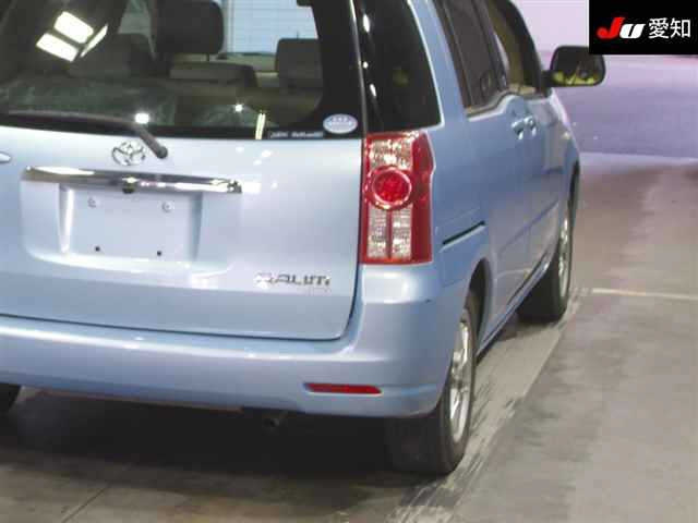 TOYOTA RAUM 2008